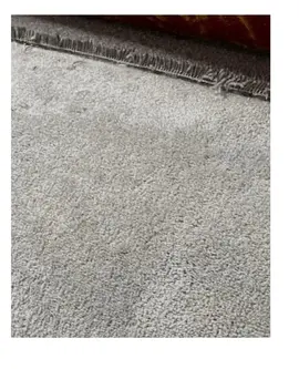 moquette grise 3x5 m / neuve à récupérer à Aubervilliers 1er étage