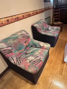 deux fauteuils