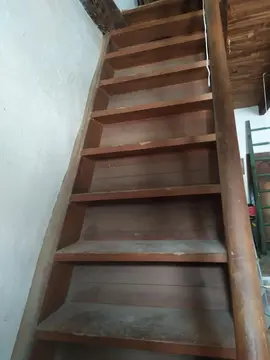 Escalier bois massif