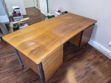 bureau en bois massif