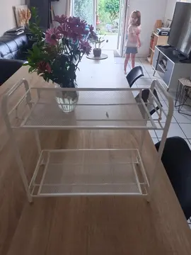 étagères de rangement