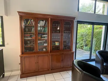 meuble en merisier buffet en bas et bibliothèque en haut