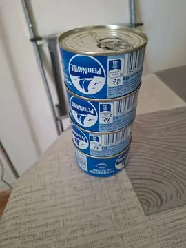 boîte de thon périmé ! pour chat