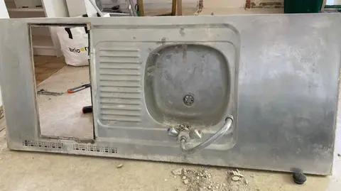 évier 1 bac inox + robineterie
