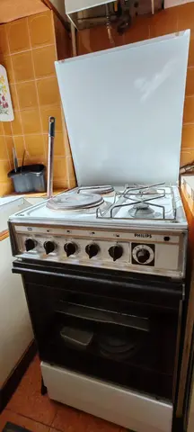 GAZINIÈRE FOUR