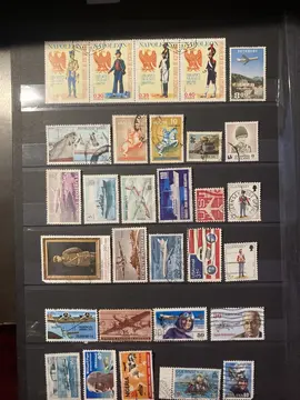 timbres MONDE- 11-02