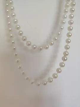 RÉSERVÉ Collier de perles fantaisie