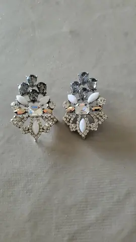 boucles d' oreilles élégantes