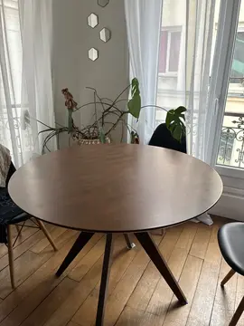 Donne table à manger (100cm) marque sklum (A venir chercher ce weekend)