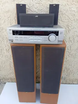 Ampli et 5 enceintes JVC