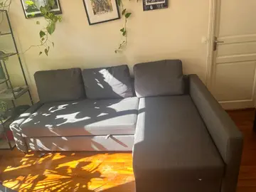 canapé lit 160 x 200 bon état.