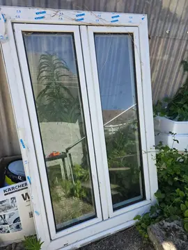 2 fenêtres pvc a récupéré
