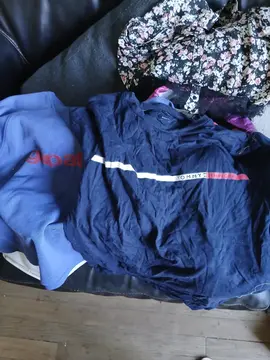 lot de vêtements filles et garçon