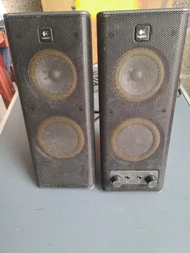 enceintes Logitech