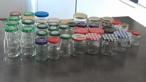 lot de pots en verre avec couvercles indissociable
