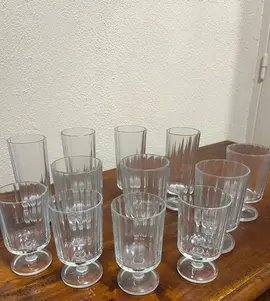 Service de verre (eau/vin/champagne)