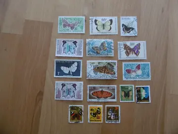 Timbres PAPILLONS LOT 5