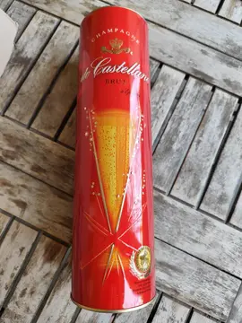boite en fer bouteille