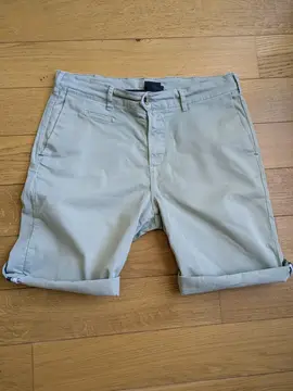 Short faguo taille 34 (44 EU) vert pale