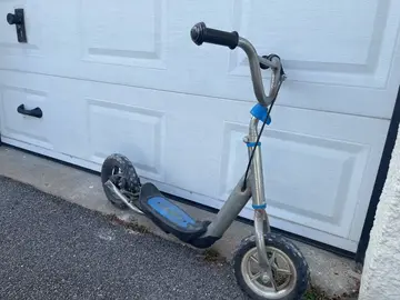 trottinette enfant 6/8 ans