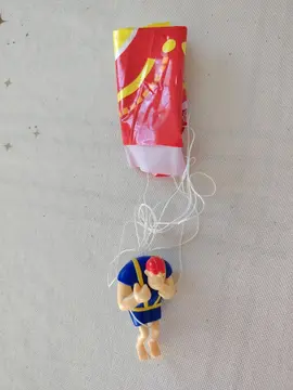 Jouet parachute 1 "Chupa"