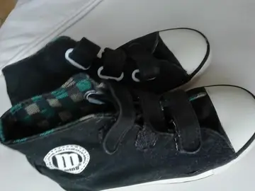 paire chaussure 31 en toile