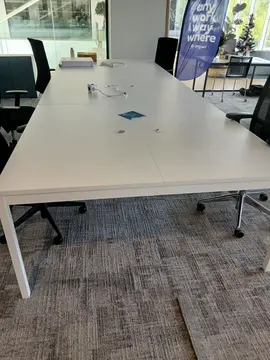Ensemble de 6 bureaux