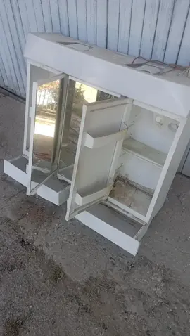 ancienne armoire à glace
