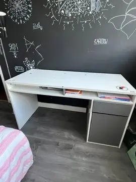 Bureau ado