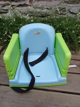 Réhausseur chaise enfant avec tablette