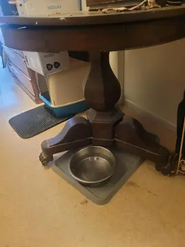 table bois ancienne (150 ans environ) , à récupérer très rapidement car déménagement
