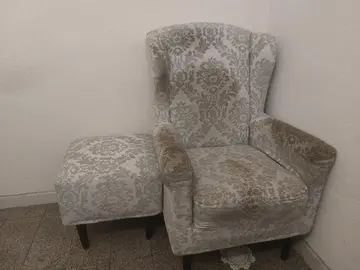 fauteuil + pouf