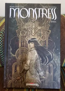 BD/Comics : "Monstress" tome 1