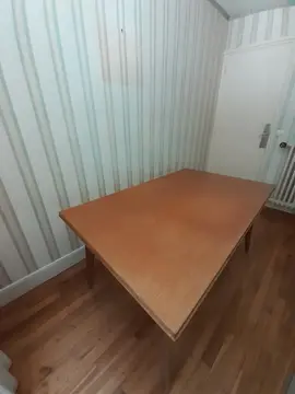 table de salle à manger en bois
