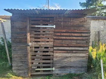 cabanon en bois de palette