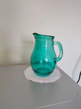 Petit pichet en verre bleu 0,5L