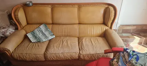canapé et fauteuil en cuir