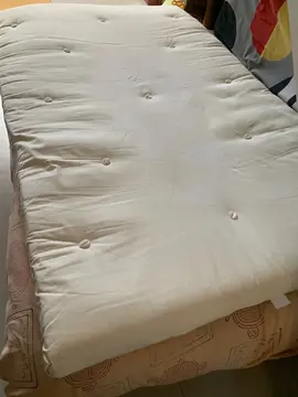 matelas futon 120 x 200 .