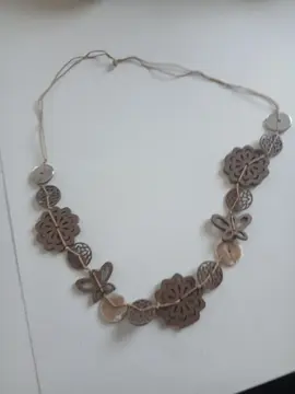 collier en bois