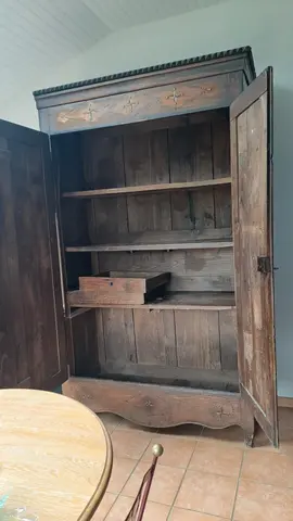 Grand e armoire normande