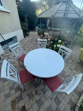 table à manger en bois + chaises