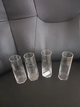 lot de petits vases en verre