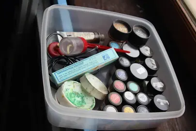 Lot de divers produits pour peinture à l'huile artistique
