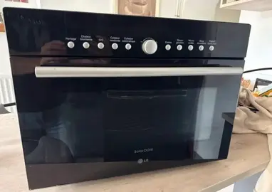 Four micro-ondes combiné