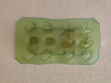 RÉSERVÉ Moule plastique souple vert