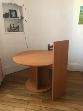 table en bois clair 110cm de diamètre et sa rallonge