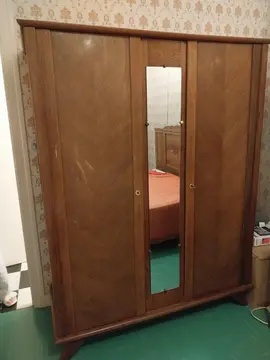 Armoire en bois