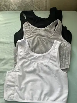 Lot de brassières .