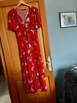 je donne une robe taille 36