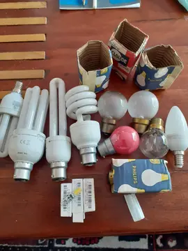 lot d'ampoules diverses